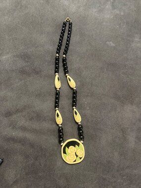 Vintage Black Bead Necklace With Yellow Rose Pendant & Gold Accents 16 Inches